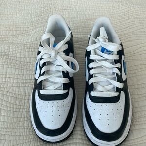 Nike AF-1 Big Kids size 4.